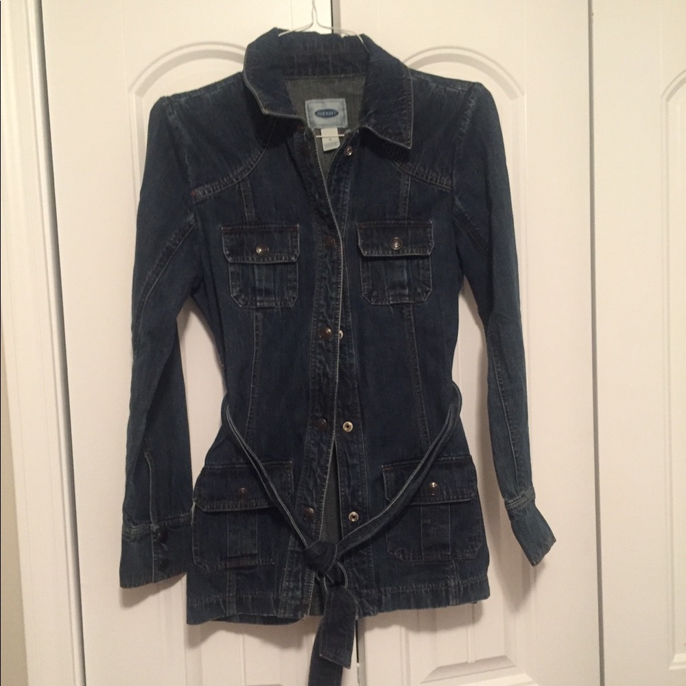 Flattering Old Navy Denim Jacket w/ tie